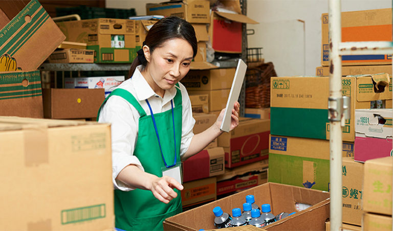 小売業は深刻な人手不足……労働環境改善と働き方改革が急務!